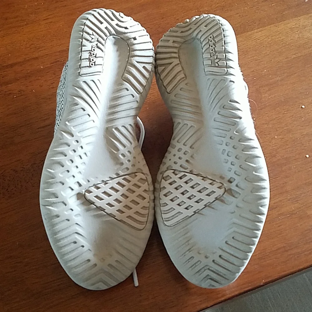 Kids Adidas Tubular Shoes - Picture 3 of 3